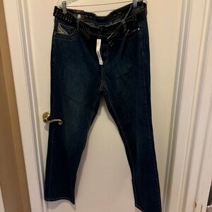 Avenue Women's Straight Leg Jeans - Dark Blue